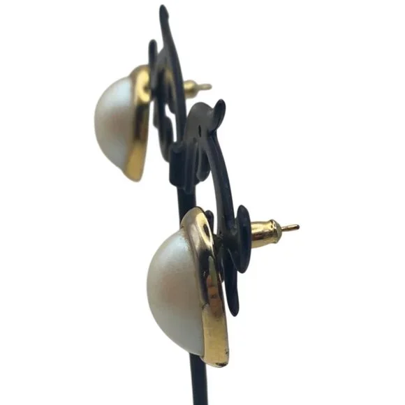 Vintage Richelieu Gold Tone Faux Pearl Oval Pierced Earrings .75 Inch Domed - Picture 10 of 10